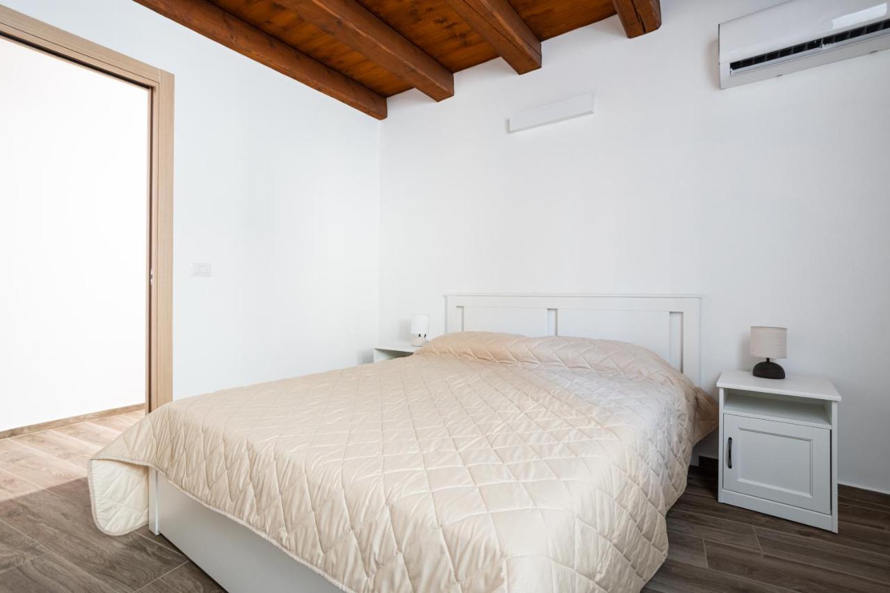 Palermo Blu - Palazzo Del Buon Pastore Extérieur photo